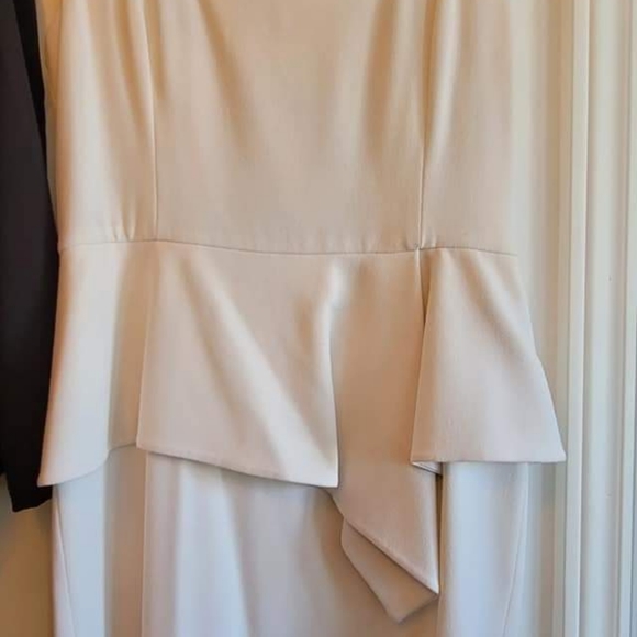 Designer dresses - Picture 2 of 16